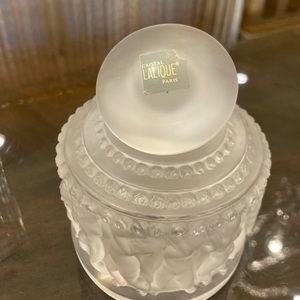 Lalique round original signed nude baby small jar